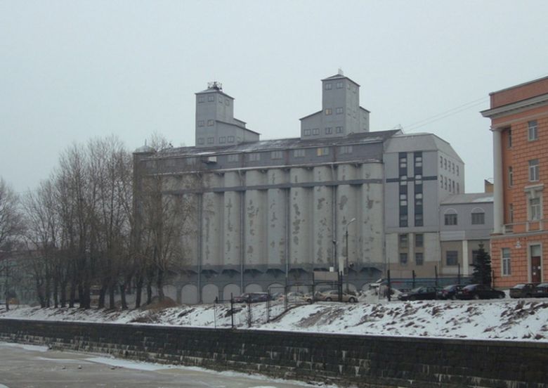 Элеватор ОАО «Невская мельница» находится в России в Питере