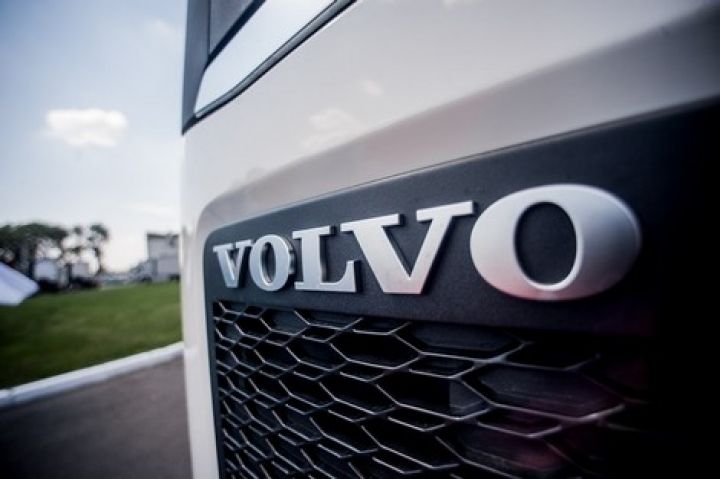«НИБУЛОН» приобрела у «Вольво Украина» 30 тягачей Volvo FH