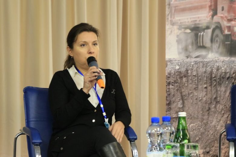Представитель Агропросперис Елена Щербина рассказывает о логистике