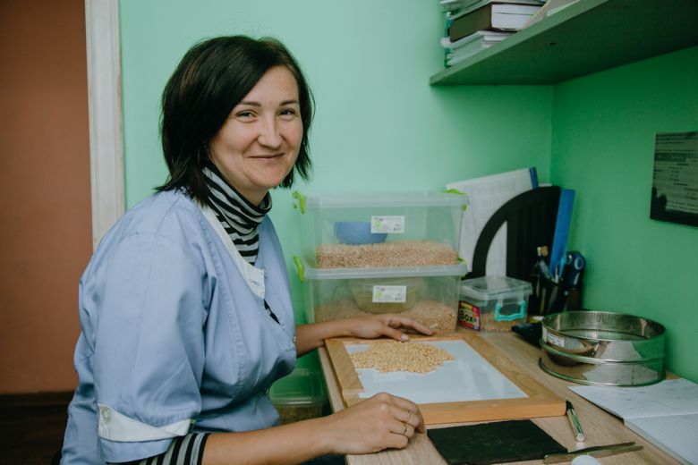 Как делают анализ сои на предприятии, рассказала руководитель лаборатории Людмила Завадская