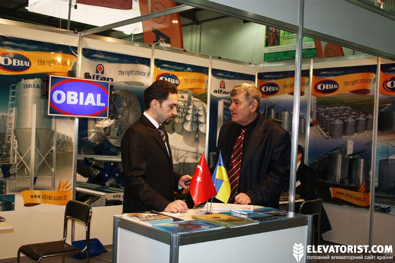 Стенд фирмы Obial (производство оборудования для хранения и транспортировки зерновых культур (Турция))