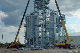 ГРАНЕКС-ЧЕРКАСИ будує в Черкаській області зерносушильний комплекс ГРАНЕКС-ЧЕРКАСИ будує в Черкаській області зерносушильний комплекс
