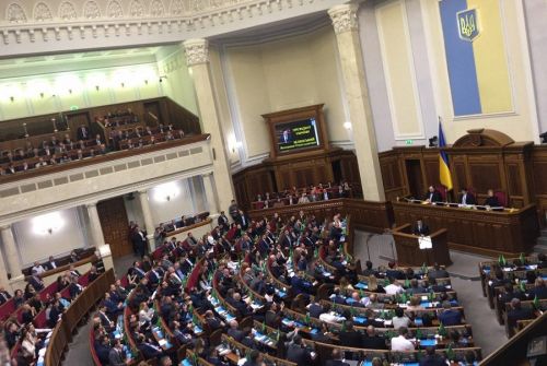 В Украине Кабмин Гончарука отправили в отставку