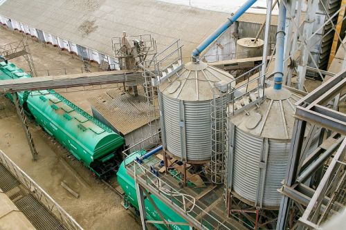 Элеваторы АГРОТРЕЙД выполнили план заготовки ранних зерновых на 62%