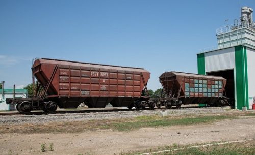 Стартова ціна вагонів-зерновозів АТ «Укрзалізниця» 1400 гривень