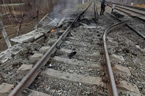 Росія завдала понад 800 ударів по українській залізниці