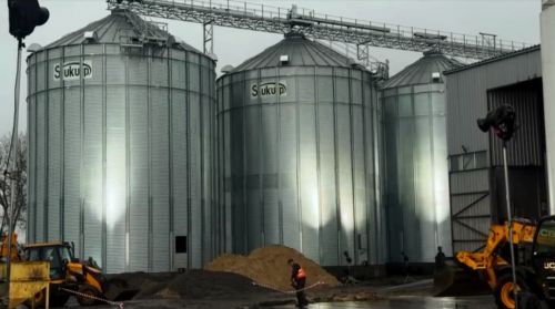 Любарецький соєпереробний завод зберігатиме зерно в чотирьох нових силосах Sukup від «Зернового Дому»