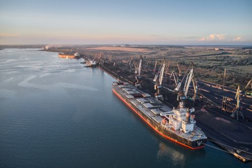 Акваторія порту Південний: ліквідація наслідків витоку рослинної олії