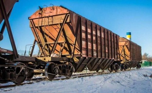 Вагон-зерновоз для перевезення зерна залізницею на експорт