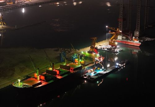 Судно біля причалу ОПЗ