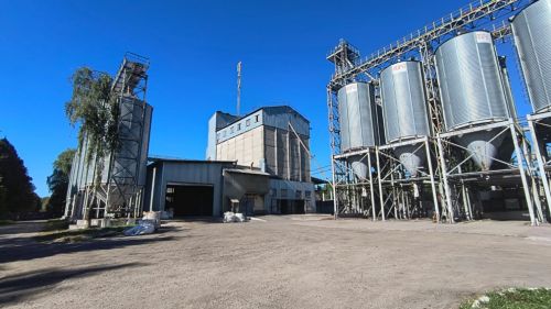Комбікормовий завод у Броварському районі Київської області