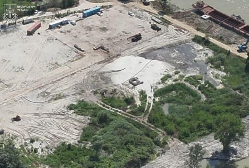 Незаконний видобуток піску в акваторії порту «Усть-Дунайськ» на Одещині