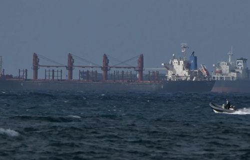 Російське судно, підозрюване у перевезенні краденого українського зерна, у Хайфській затоці в понеділок