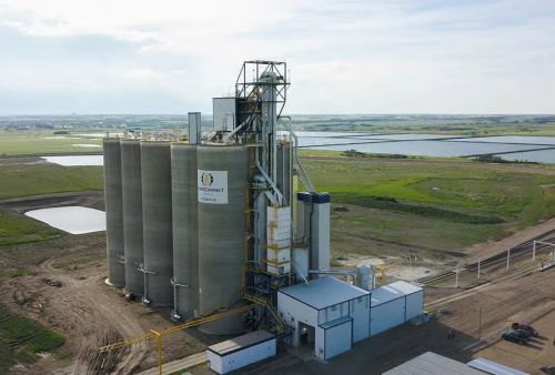The GrainsConnect elevator at Vegreville, Alta