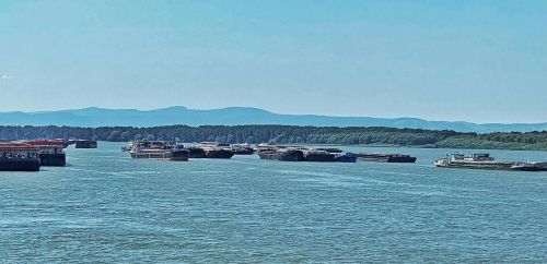 Прохід суден до українських портів через Сулінський канал