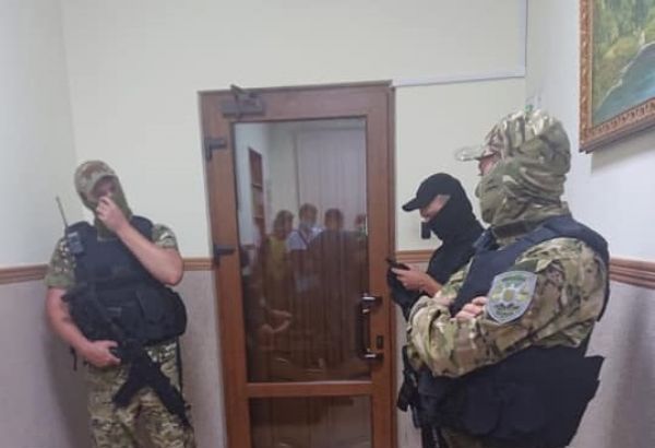 https://elevatorist.com/media/news/600-s/00/10/10770/obyski-paek-22540.jpg