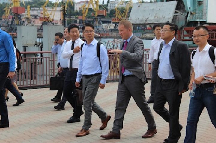 Китайцы заинтересованы инвестировать в инфраструктурные проекты в украинских портах