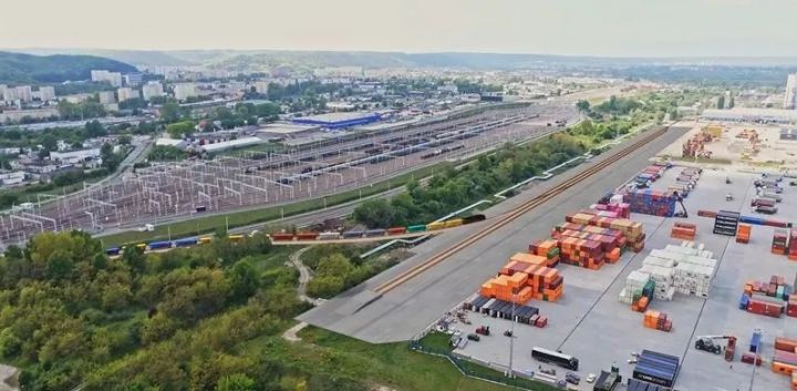 Порт Гдиня Будівництво інтермодального терміналу на території логістичного центру польського порту Гдиня