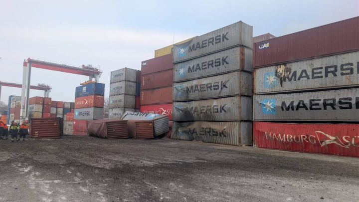 Росія вдарила балістичною ракетою по порту Чорноморськ 