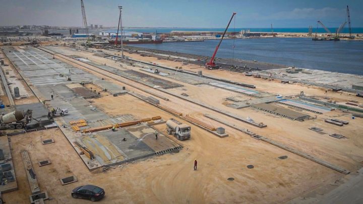 В порту Jalyana Free Zone будують один з найбільших у світі елеваторний комплекс