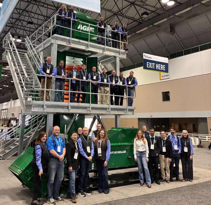 AGI Нова норія AGI Bucket Elevator на виставковому майданчику GEAPS Exchange