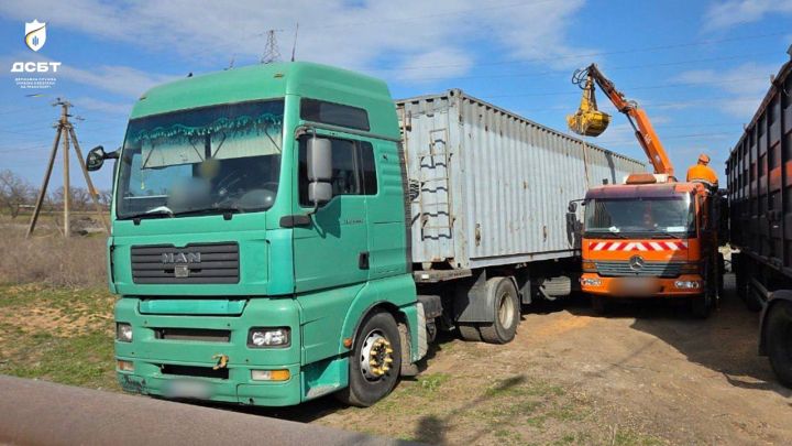 Укртрансбезпека виявила вантажівки з перевищення габаритно-вагових норм на трасі М-28 «Одеса — Південне»