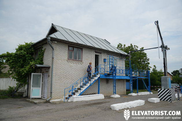 На підприємстві встановили автоматичний пробовідбірник