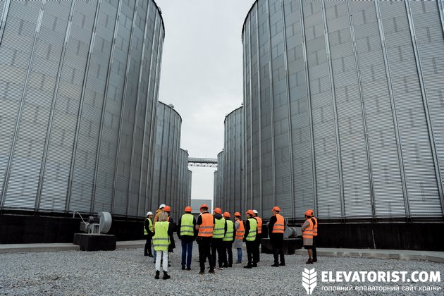 У високий сезон реальний дохід працівників може бути на 30&ndash;50% вищим за базовий оклад за рахунок перепрацювань