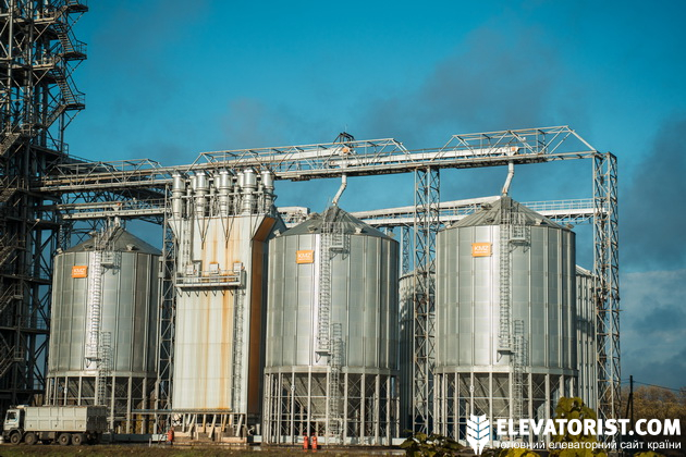 Сушарка та оперативні силоси Руденківського елеватору