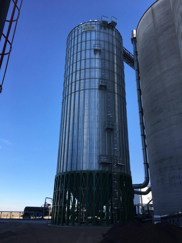 Хоппер з вітровими кільцями